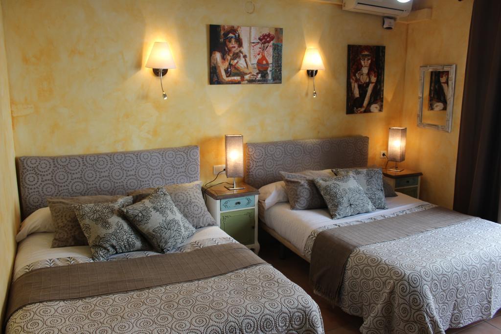 Hostal Don Peque Adult Recommended Nerja Oda fotoğraf